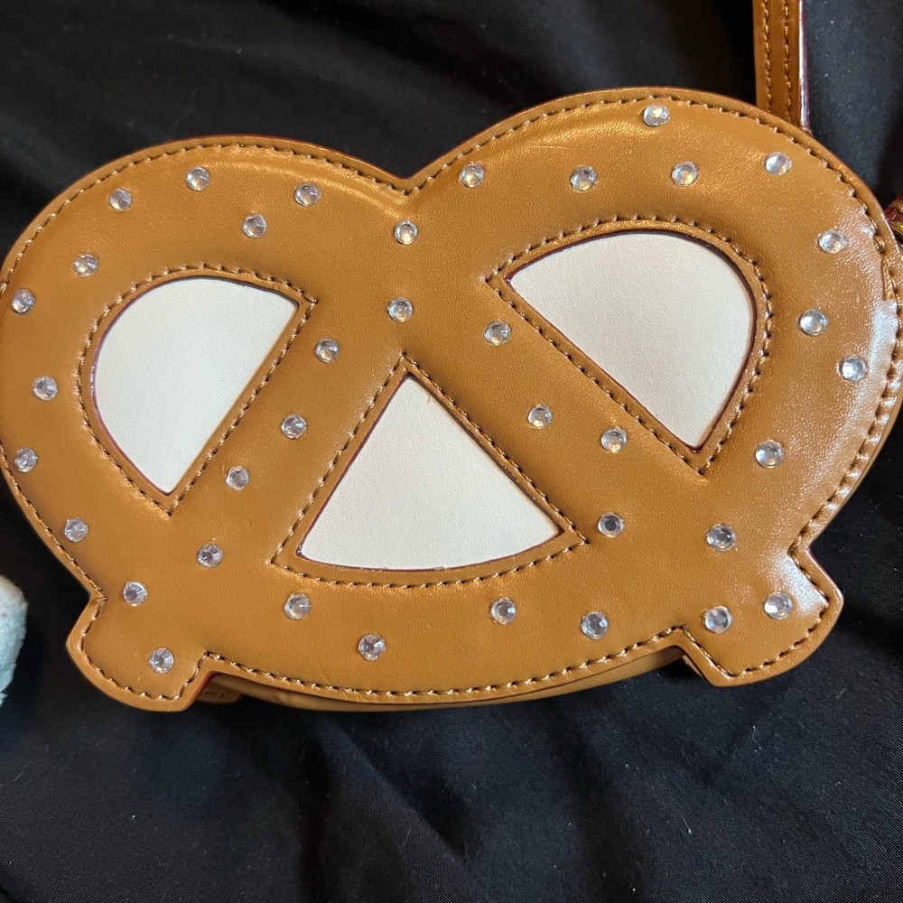Kate spade pretzel wristlet